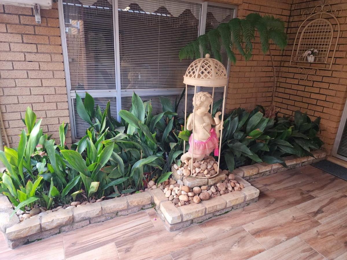 Villa Rose Cottages Bloemfontein Exterior foto