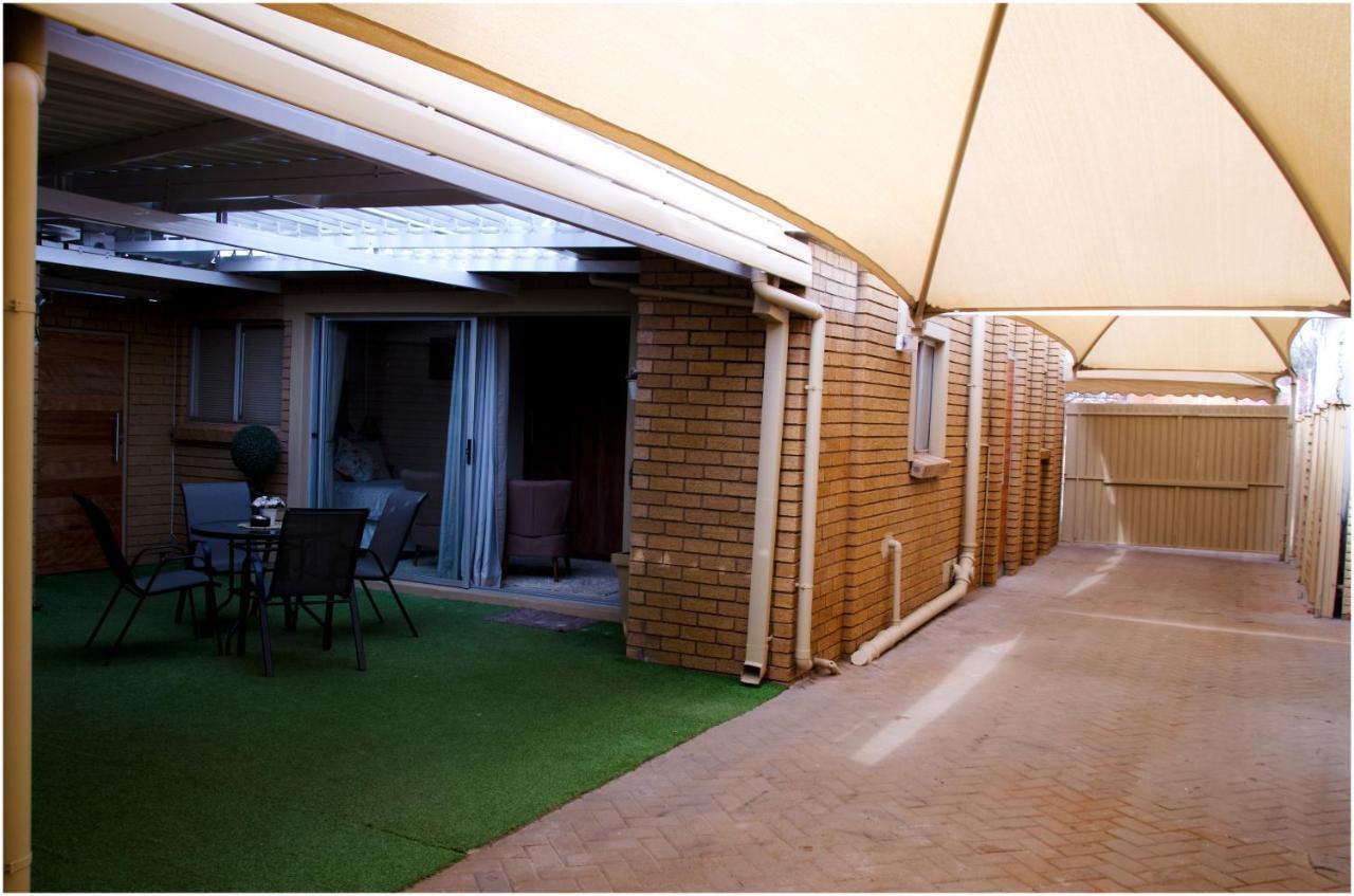 Villa Rose Cottages Bloemfontein Exterior foto